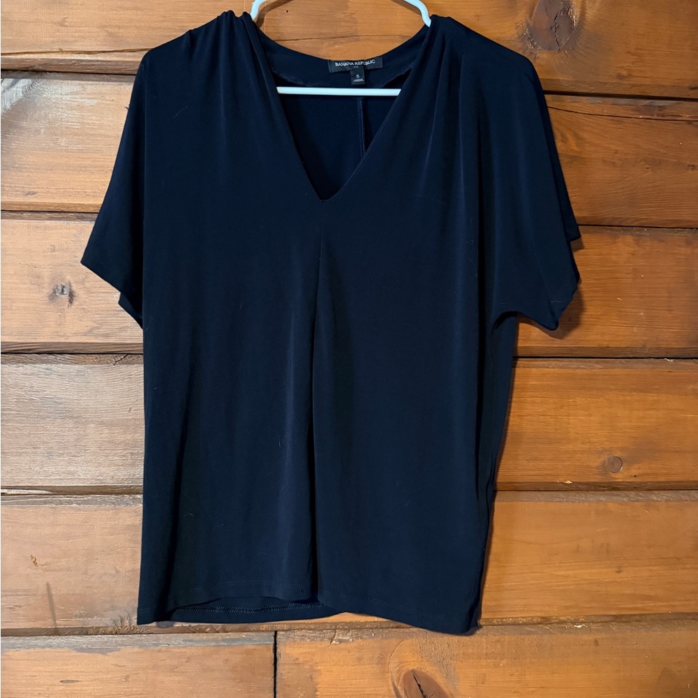 Banana Republic Black V-Neck Drapey Short Sleeve Top